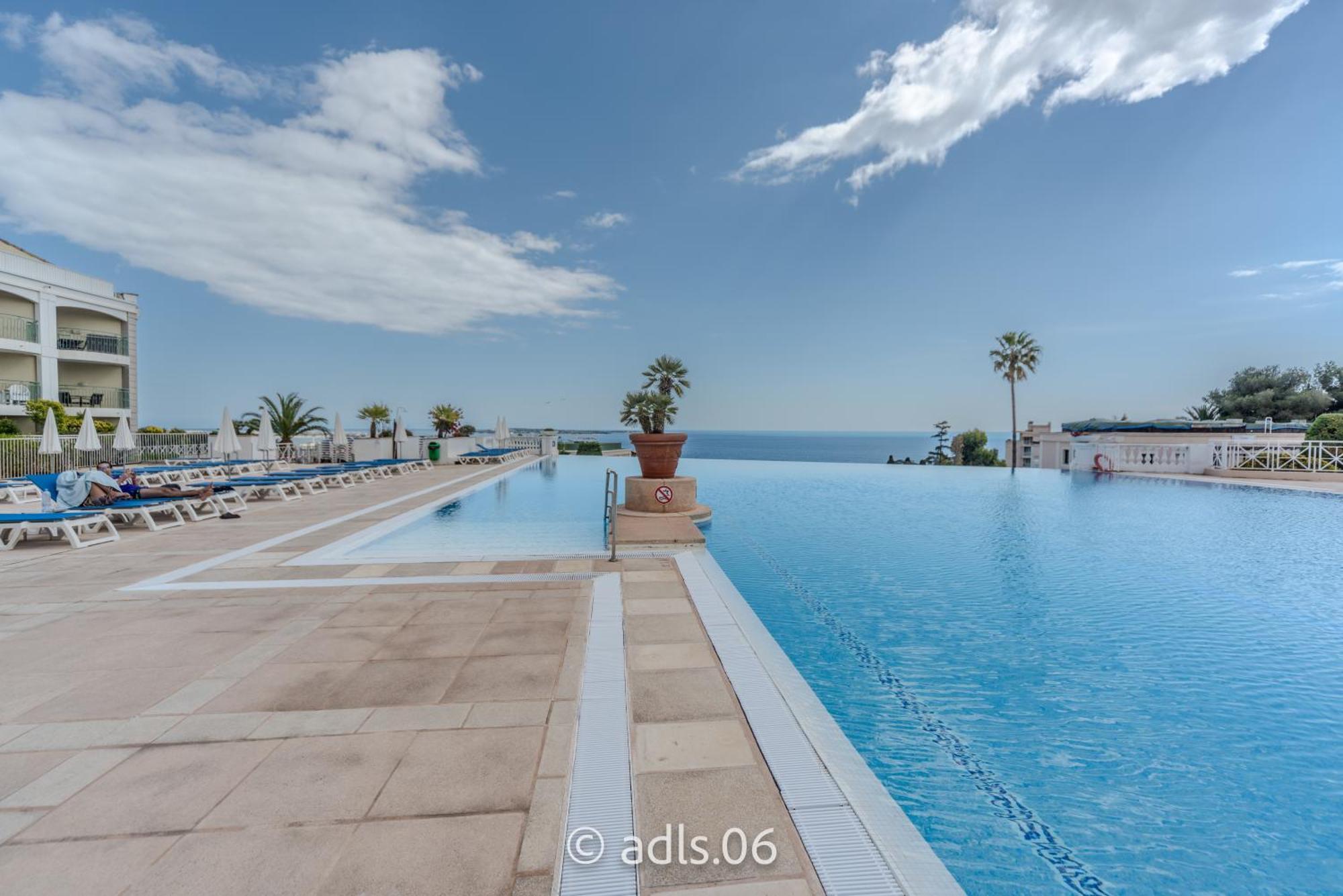 Un Studio De Charme Vue Mer & Piscine D'Exception Cannes Exteriér fotografie