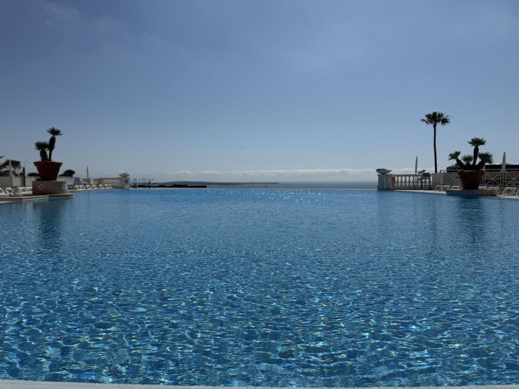 Un Studio De Charme Vue Mer & Piscine D'Exception Cannes Exteriér fotografie