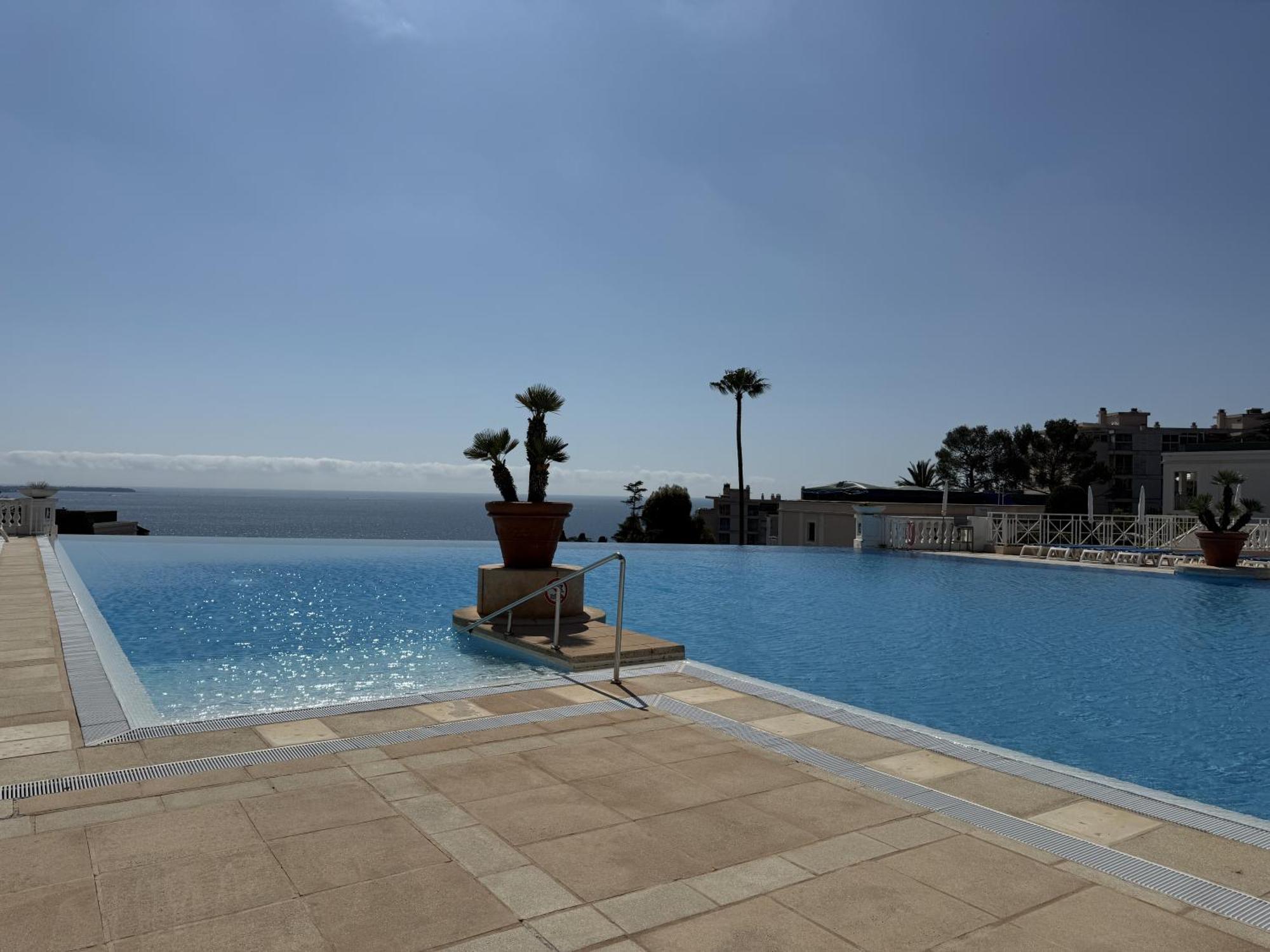 Un Studio De Charme Vue Mer & Piscine D'Exception Cannes Exteriér fotografie